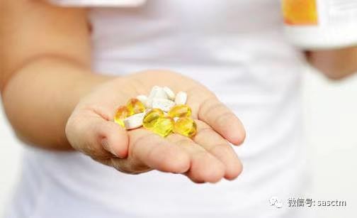 确认某些维生素诱发致癌，医生建议谨服用