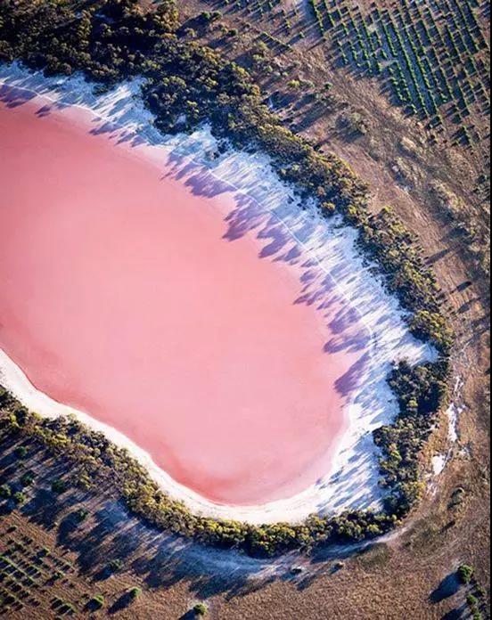 世界上12个风景如画的绝美水域