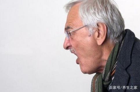 老年人爱发火，是身体健康的拦路虎！专家支招：这样控制情绪！