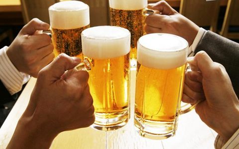 喝酒时吃这一物竟堪比慢性自杀