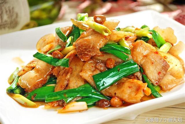 正宗回锅肉，肥而不腻特别下饭，看一遍就能学会