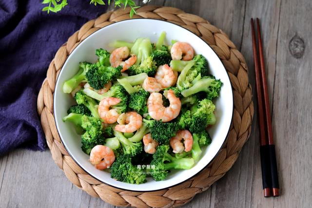 这菜是蔬菜中的“王者”，蛋白质是西红柿的4倍，孩子吃了壮如牛