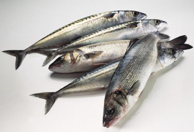 鱼肉虽美味，但是5类人不宜多吃，越吃身体越坏！