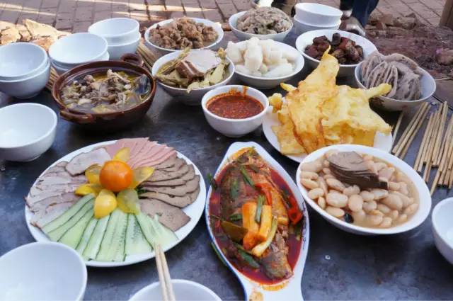 云南农村“八大碗”,经久不衰的美食经典!你吃了几碗？