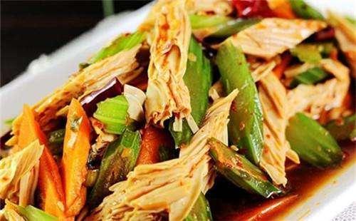 得了高血压后，长期吃芹菜能降血压？看看医生是怎么解释的