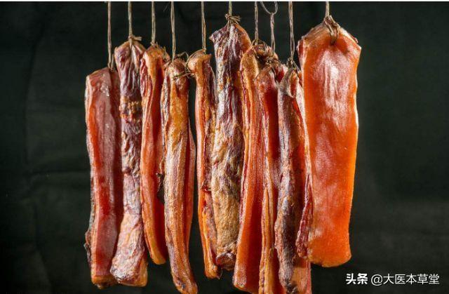 患上高血压后，哪些食物是坚决不能碰的？今天给你一次性说清楚！