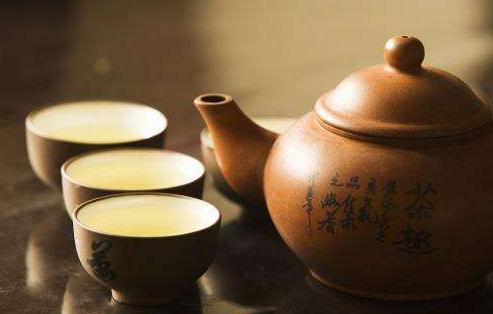 人生八大雅事，琴棋书画诗酒茶