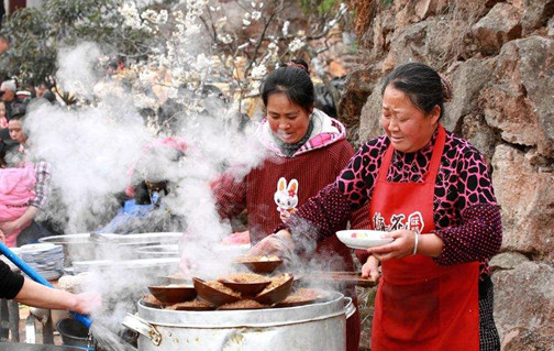 四川农村“九大碗”，停不下来的乡情。
