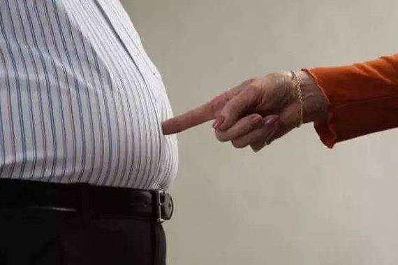 脂肪肝为何常发生在亚健康人群？这3点若占其一，就要小心了