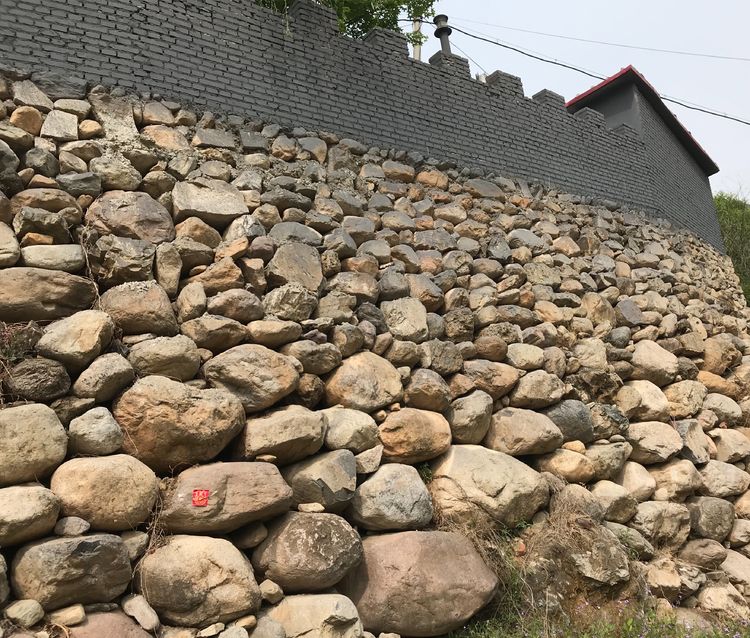 老梆子口楼村旅游拜见农民画家吕小二 ——摄影制作刘群力等