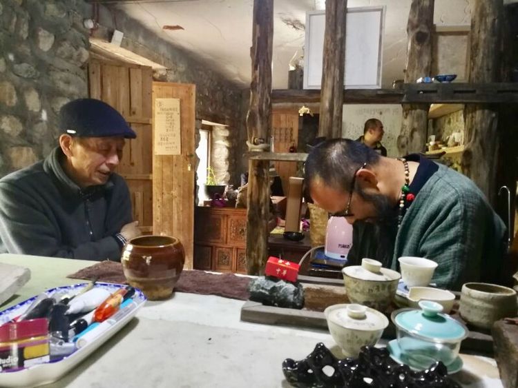 老梆子口楼村旅游拜见农民画家吕小二 ——摄影制作刘群力等