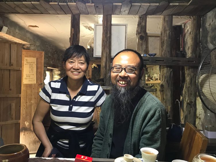 老梆子口楼村旅游拜见农民画家吕小二 ——摄影制作刘群力等