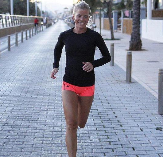 最适合青少年和老年人的运动是什么？慢跑！没有之一