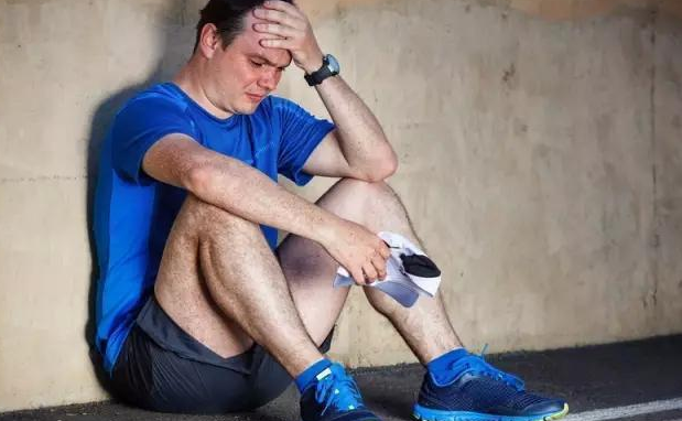 最适合青少年和老年人的运动是什么？慢跑！没有之一