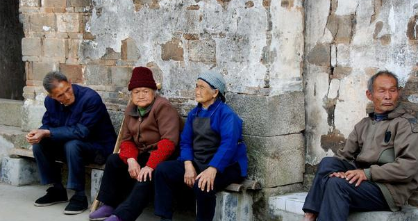 为何有的老人摔一跤，一般不久就去世了？背后原因你知道吗？