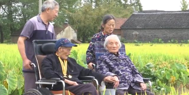 风雨同舟82载 爱情保鲜70年 这些老人相爱到老的秘籍其实很简单