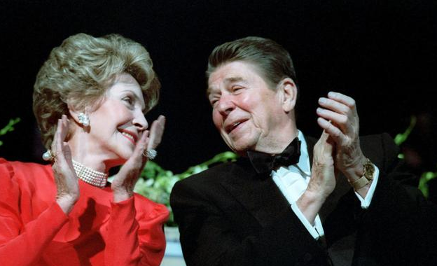 当你拥有了幽默。你就拥有了健康和快乐，对吗？