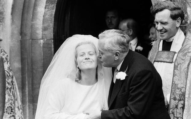 当你拥有了幽默。你就拥有了健康和快乐，对吗？