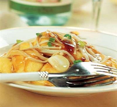 金针菇烩日本豆腐，家常随饭菜