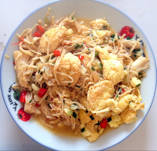 金针菇烩日本豆腐，家常随饭菜