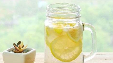 柠檬蜂蜜有什么功效？