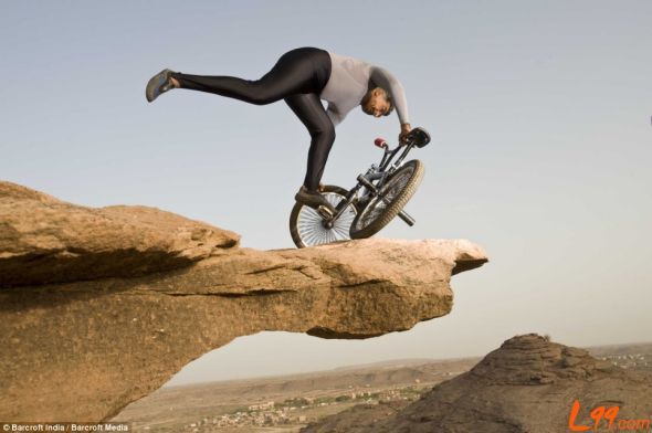 令人汗颜的疯狂老人