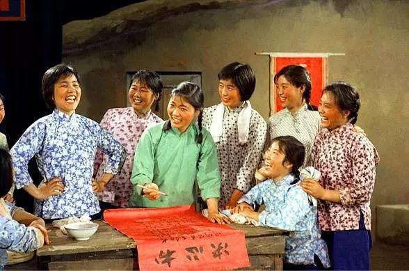那个年代的妇女，真漂亮！