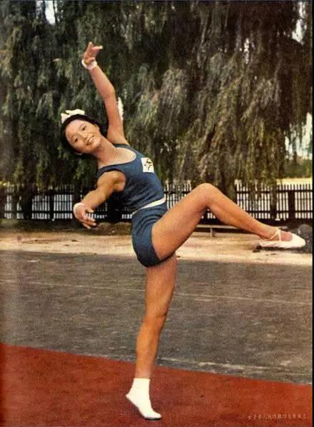 那个年代的妇女，真漂亮！