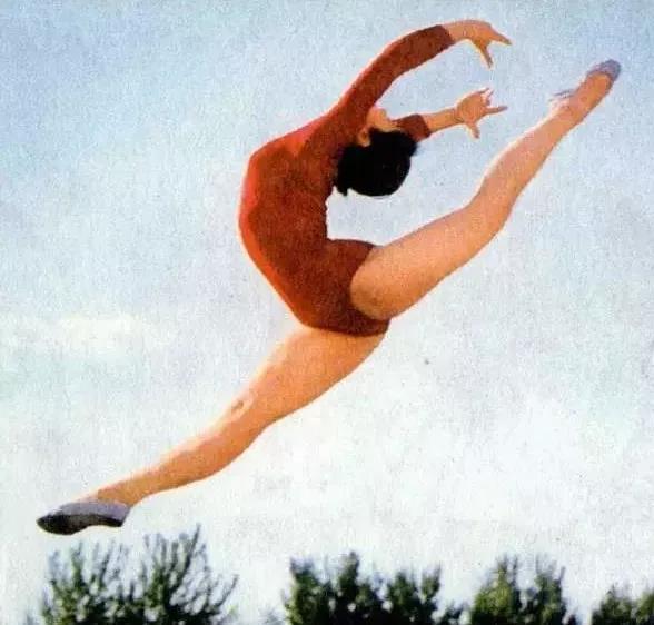 那个年代的妇女，真漂亮！