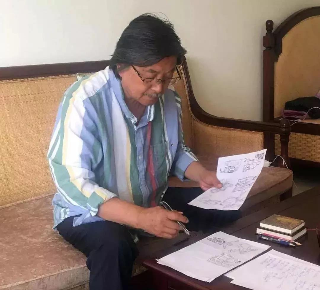 一组调侃衰老的漫画：下了奔驰，我要换乘轮椅！