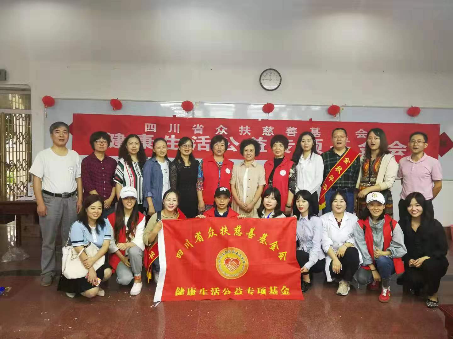 庆国庆 迎重阳  关爱老人进社区  