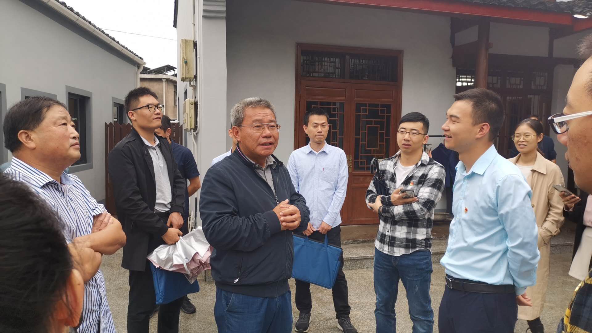 绍兴市委党校教授及学员到金秋家园•长塘头村开展调研